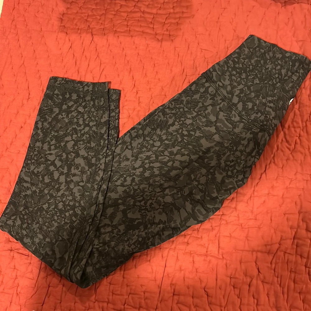 Lululemon black Camo leggings